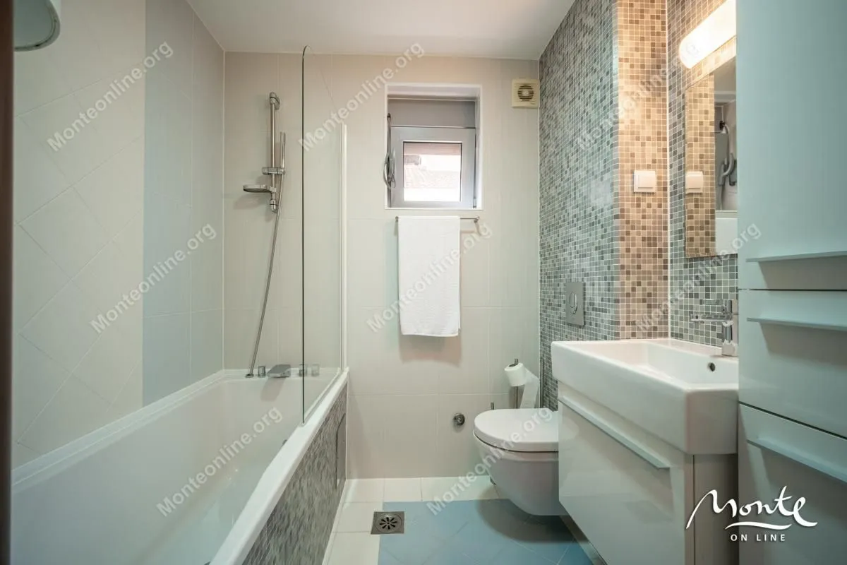 Sale, house, 484m², Stoliv, Kotor