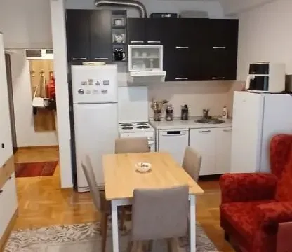 Sale, one bedroom apartment, 33m², Lipov Lad, Zvezdara Sve Podlokacije