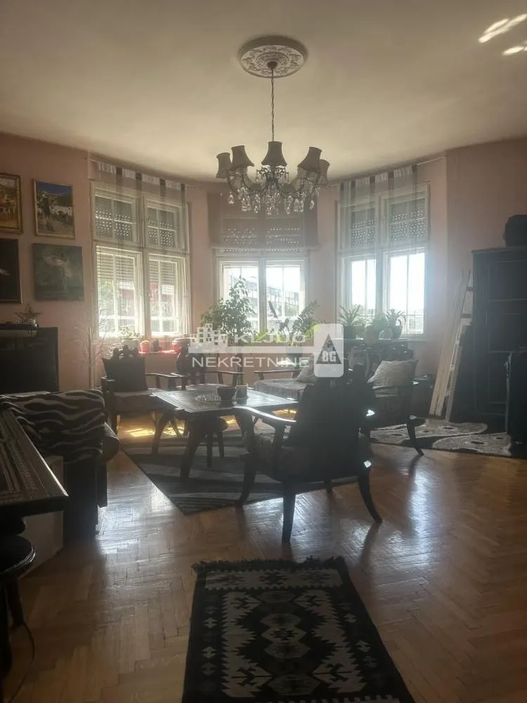 Sale, three bedroom apartment, 87m², Kalenić Pijaca, Vračar Sve Podlokacije