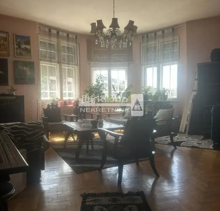 Sale, three bedroom apartment, 87m², Kalenić Pijaca, Vračar Sve Podlokacije