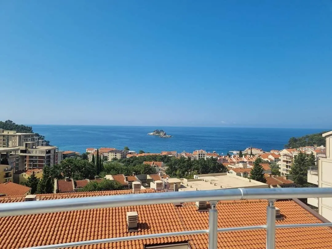 Sale, three bedroom apartment, 169m², Petrovac, Budva