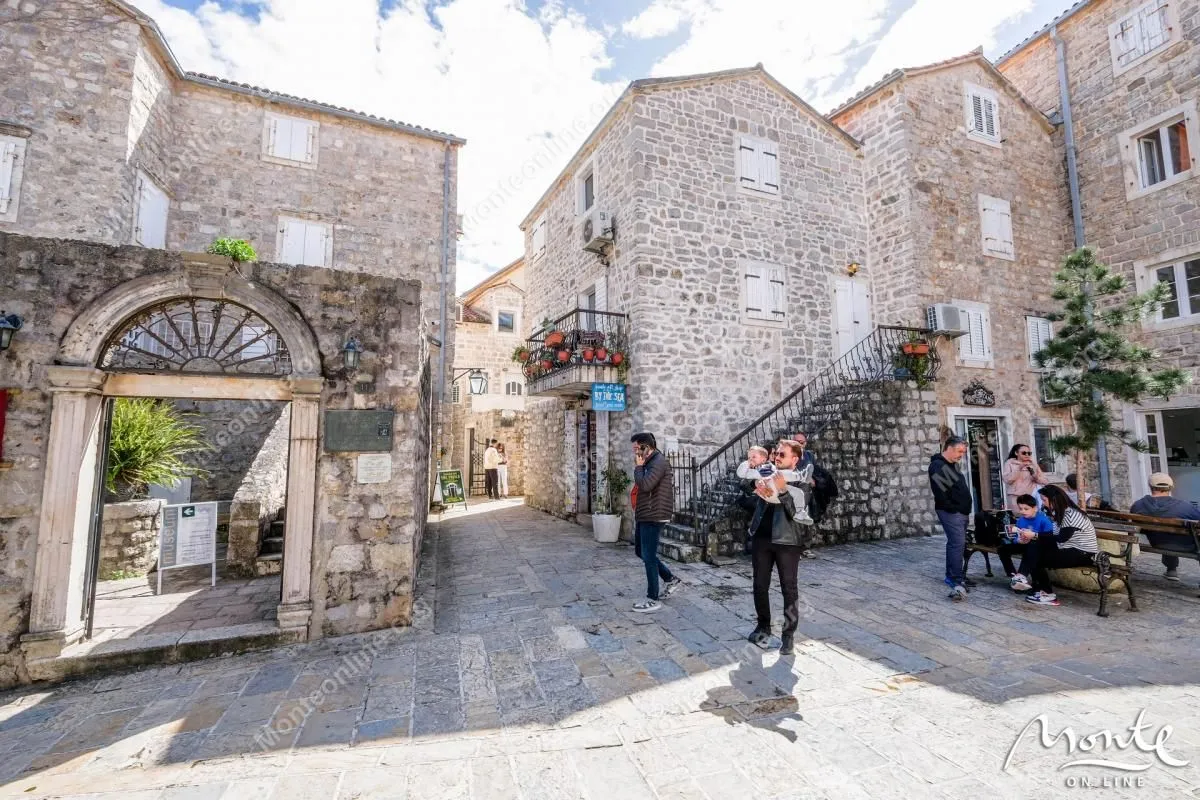 Sale, house, 91m², Stari Grad, Budva
