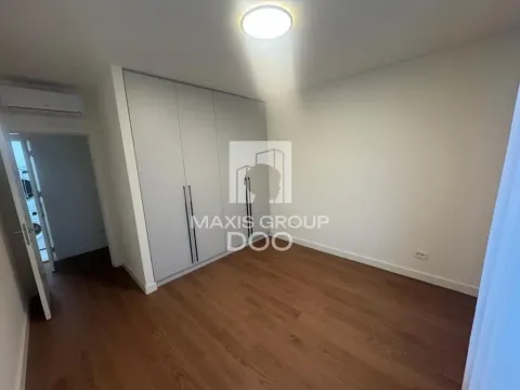 Izdavanje, četvorosoban stan, 117m², Savski Venac, Beograd - image 15