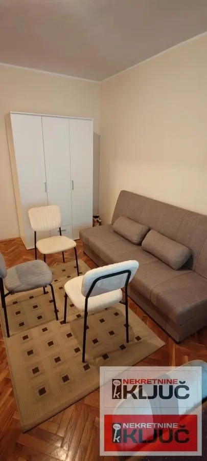 Izdavanje, dvosoban stan, 45m², Bulevar Oslobodjenja, Novi Sad Sve Podlokacije