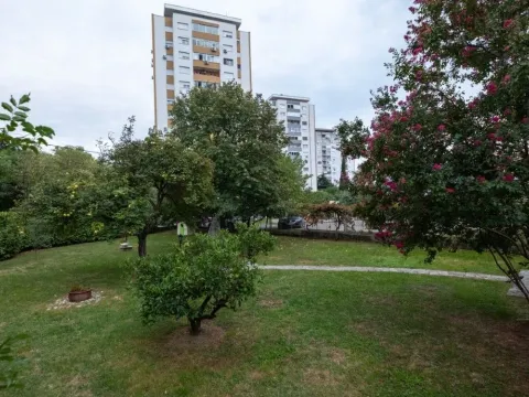 Rent, three bedroom apartment, 145m², Momišići, Podgorica - image 23