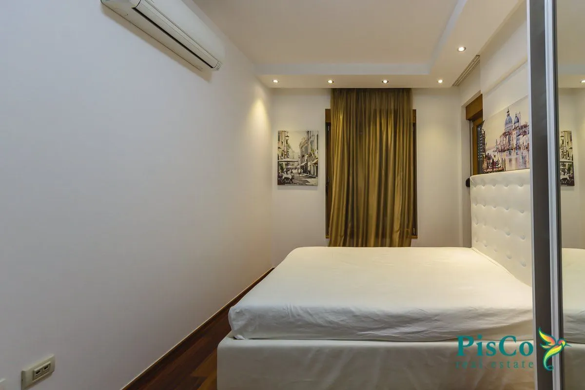 Rent, four bedroom apartment, 135m², Centar, Podgorica
