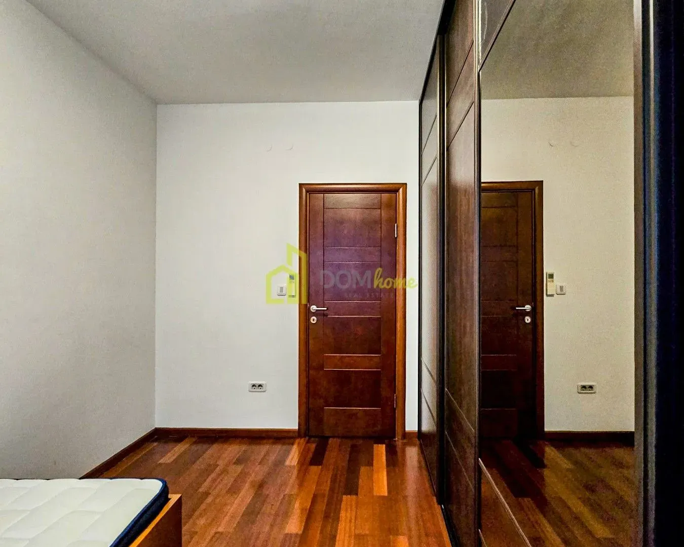 Prodaja, trosoban stan, 100m², Gorica C, Podgorica
