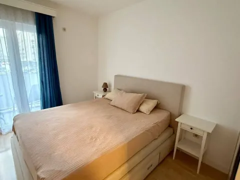 Izdavanje, jednosoban stan, 50m², City Kvart, Podgorica - image 8