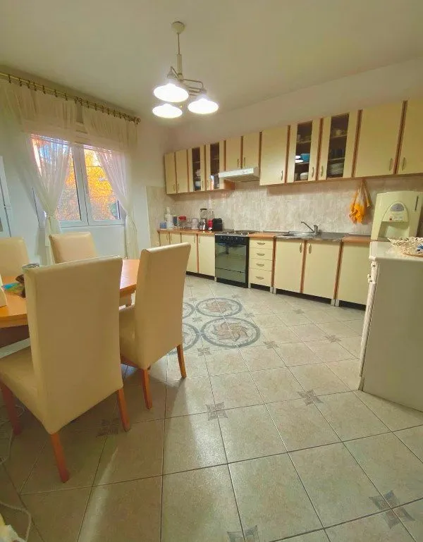 Sale, three bedroom apartment, 121m², Jajinci, Voždovac Sve Podlokacije