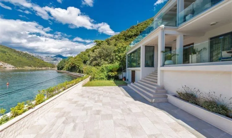 Prodaja, kuća, 600m², Lepetani, Tivat