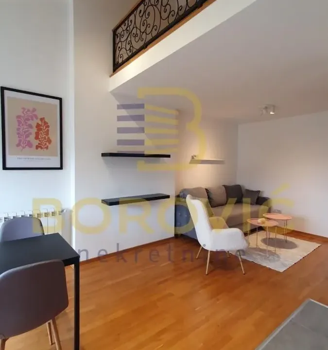 Prodaja, trosoban stan, 58m², Stari Grad, Beograd