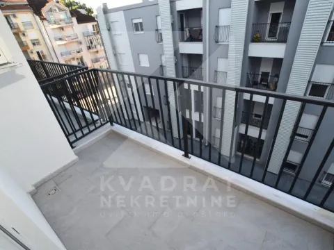 Rent, two bedroom apartment, 68m², Stara Varoš, Podgorica - image 10