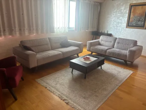 Izdavanje, dvosoban stan, 73m², Centar, Podgorica - image 10