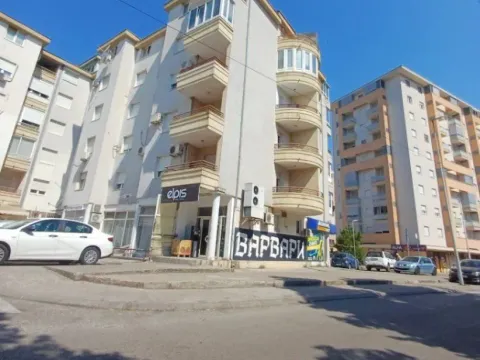 Izdavanje, dvosoban stan, 68m², Zagorič, Podgorica