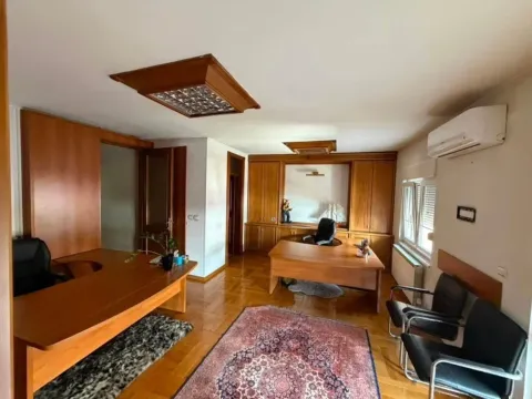 Rent, office space, 150m², Ljubović, Podgorica - image 2