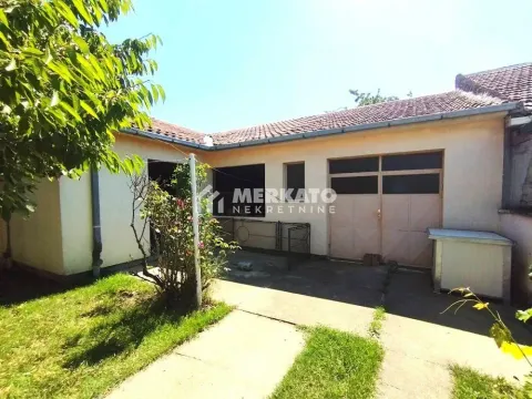 Prodaja, kuća, 170m², Zeleno Polje, Zrenjanin - image 2