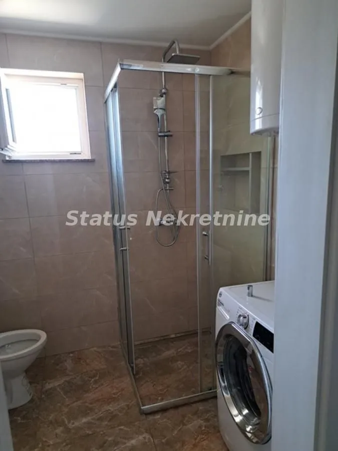 Izdavanje, trosoban stan, 70m², Petrovaradin, Novi Sad