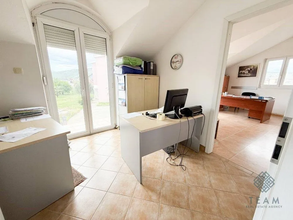 Rent, office space, 110m², Gornja Gorica, Podgorica