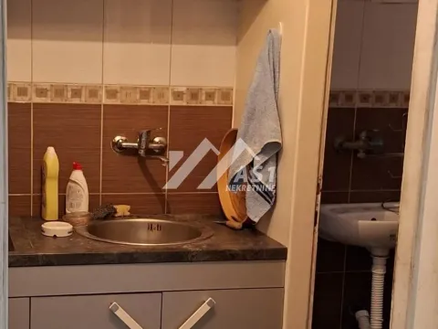 Izdavanje, poslovni prostor, 120m², Titel, Novi Sad - image 6