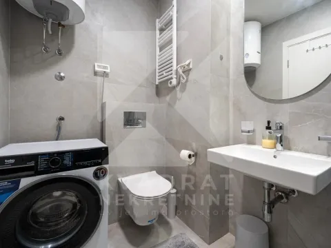 Izdavanje, dvosoban stan, 73m², Central Point, Podgorica - image 15