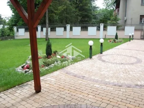 Rent, apartment, 250m², Savski Venac, Beograd - image 23
