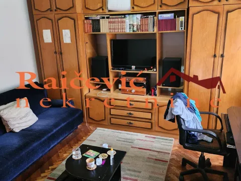 Prodaja, kuća, 249m², Sremska Mitrovica, Srbija - image 6