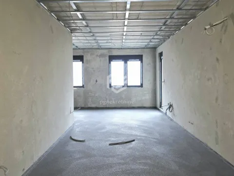 Prodaja, dvosoban stan, 77m², Podgorica, Crna Gora - image 1