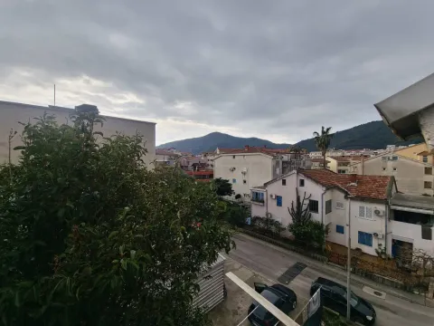 Rent, two bedroom apartment, 60m², Budva, Crna Gora - image 5