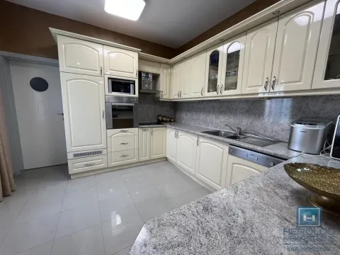 Prodaja, kuća, 302m², Vinorača, Jagodina - image 40