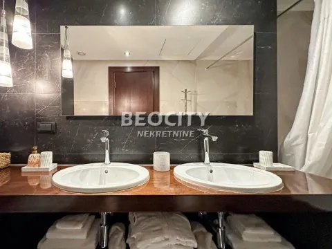 Izdavanje, četvorosoban stan, 240m², Kalenić Pijaca, Vračar Sve Podlokacije - image 12