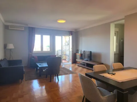 Rent, three bedroom apartment, 114m², Pod Goricom, Podgorica - image 2