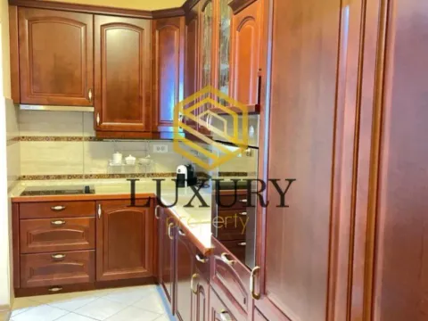 Izdavanje, dvosoban stan, 100m², Centar, Podgorica - image 13