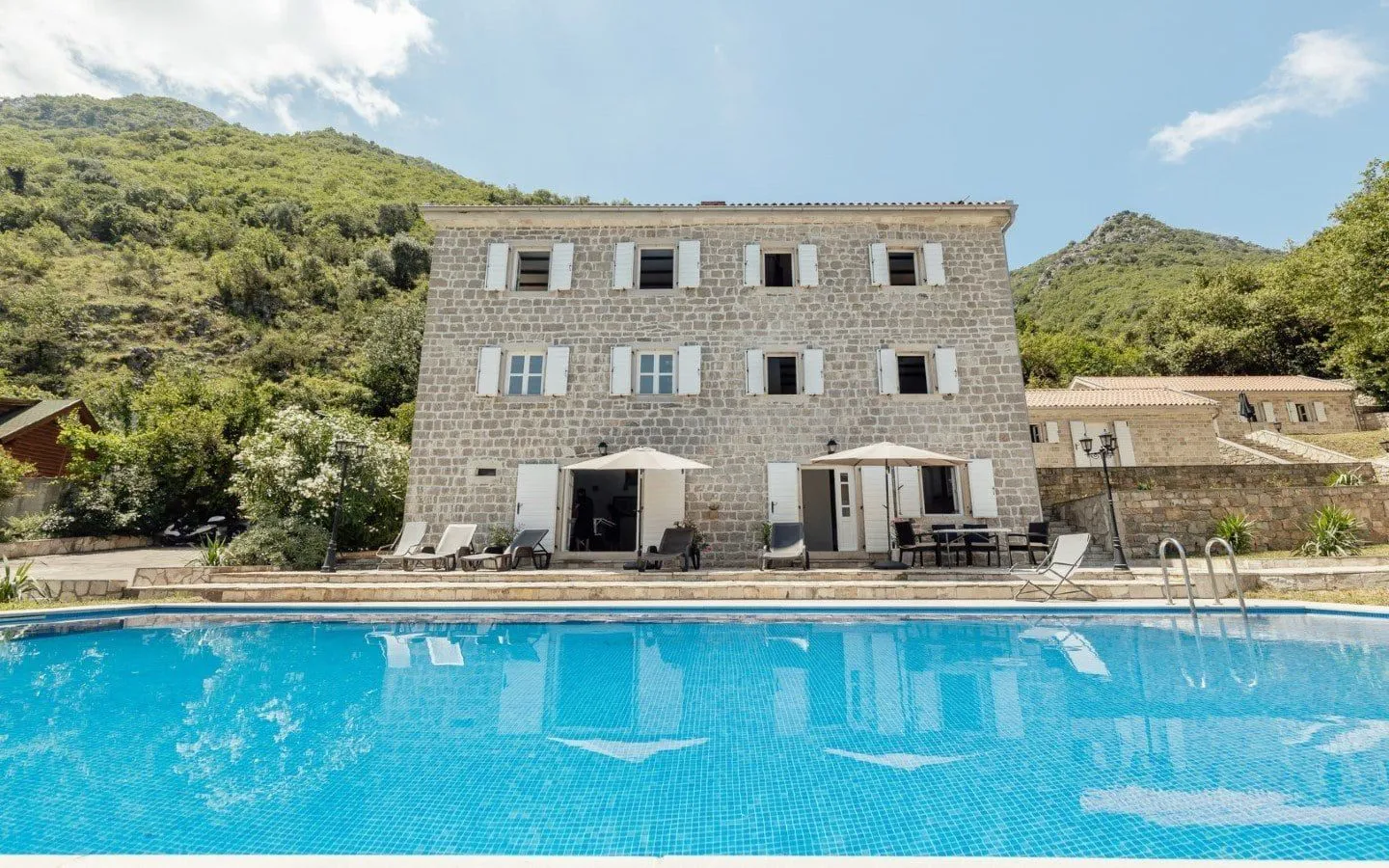 Sale, house, 800m², Prčanj, Kotor