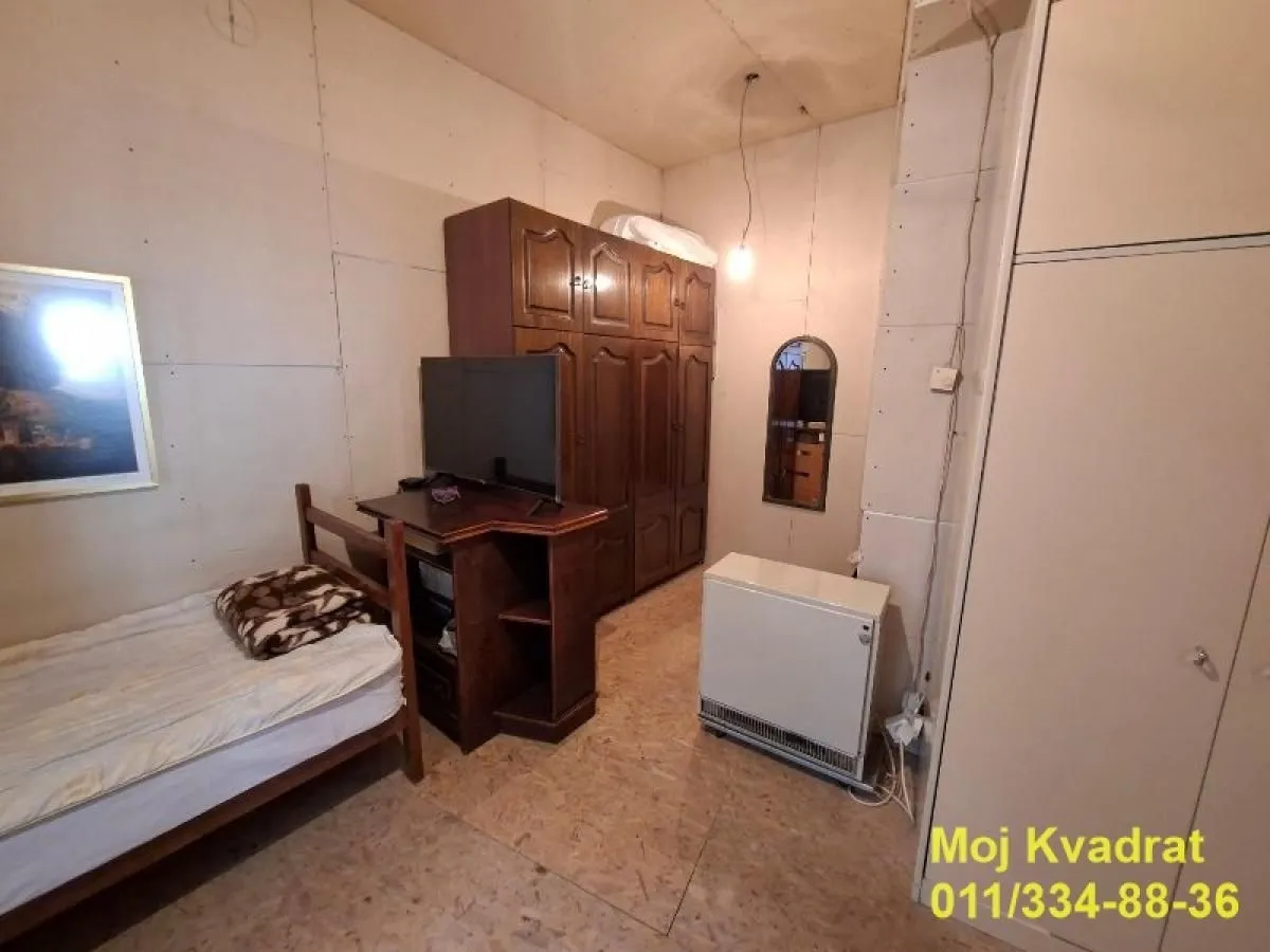 Sale, two bedroom apartment, 86m², Kalenić Pijaca, Vračar Sve Podlokacije