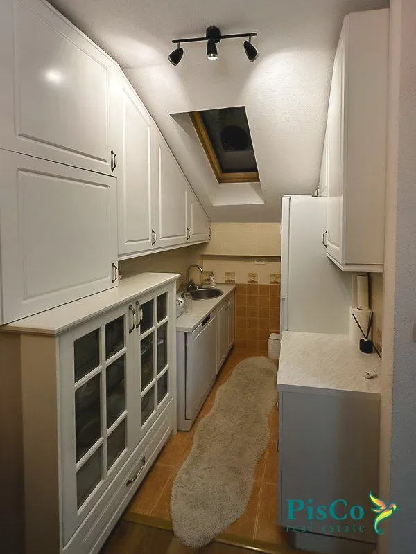Prodaja, trosoban stan, 90m², Stari Aerodrom, Podgorica