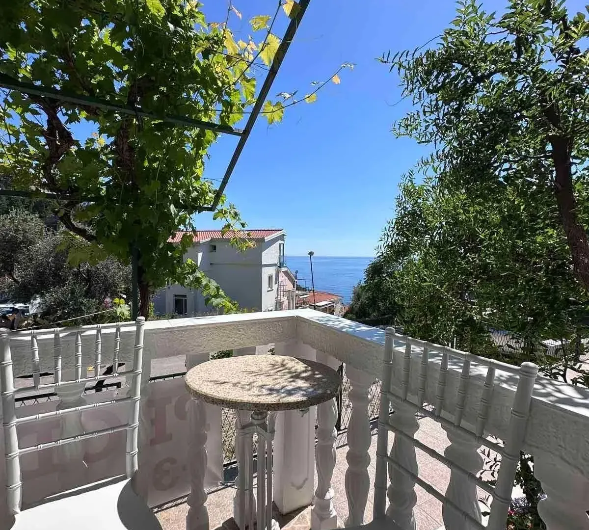 Sale, one bedroom apartment, 75m², Sveti Stefan, Budva