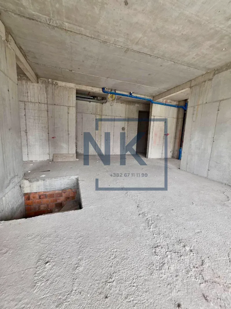 Izdavanje, poslovni prostor, 165m², Central Point, Podgorica