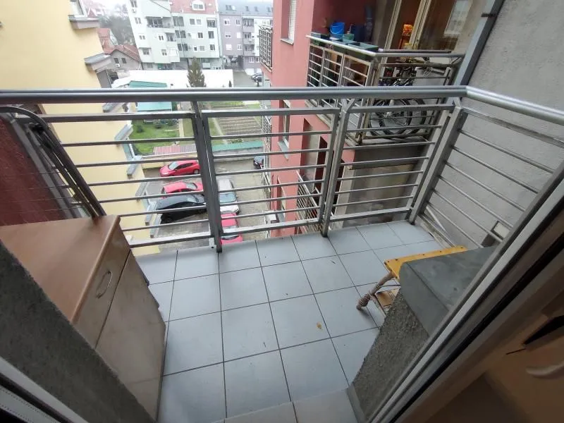 Izdavanje, jednosoban stan, 35m², Grbavica, Novi Sad Sve Podlokacije