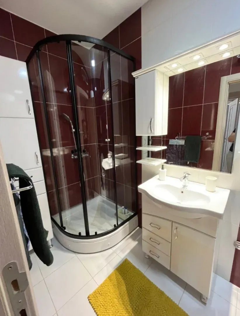 Izdavanje, dvosoban stan, 60m², Dalmatinska ulica, Podgorica