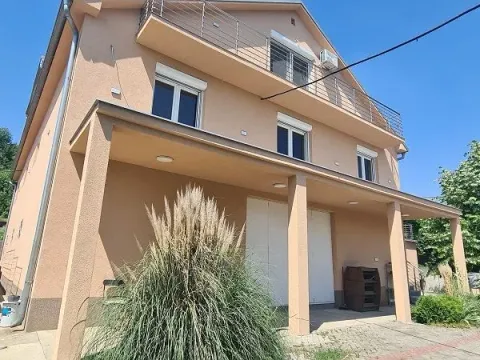 Izdavanje, poslovni prostor, 150m², Novi Beograd Sve Podlokacije, Beograd