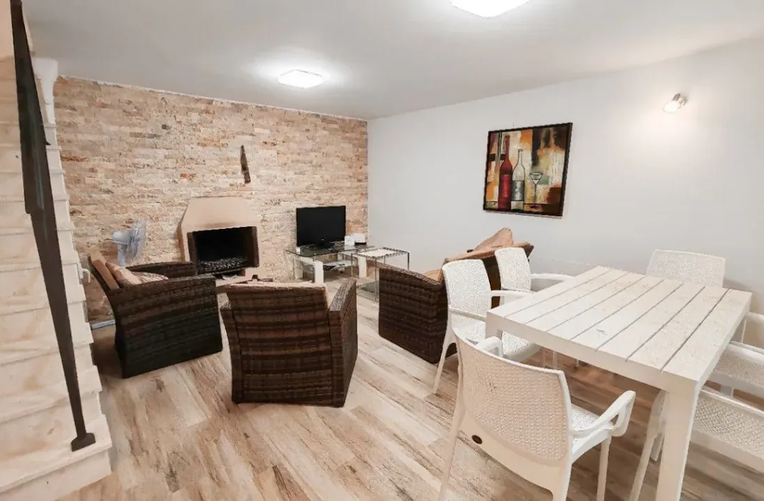 Rent, four bedroom apartment, 100m², Reževići, Budva
