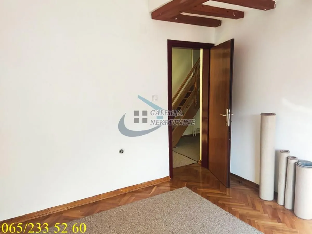 Prodaja, četvorosoban stan, 135m², Čukarica, Beograd