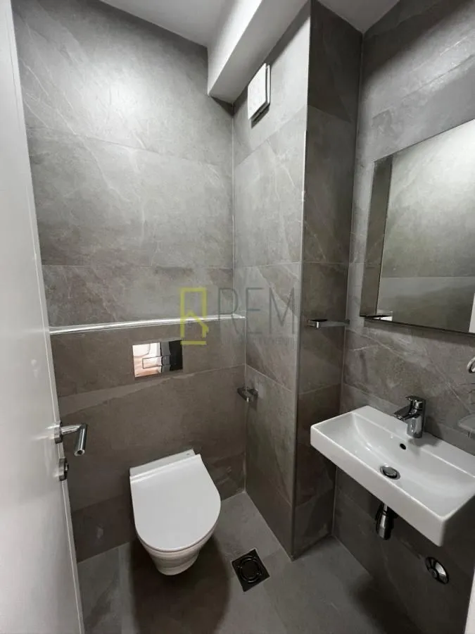 Prodaja, dvosoban stan, 71m², Central Point, Podgorica