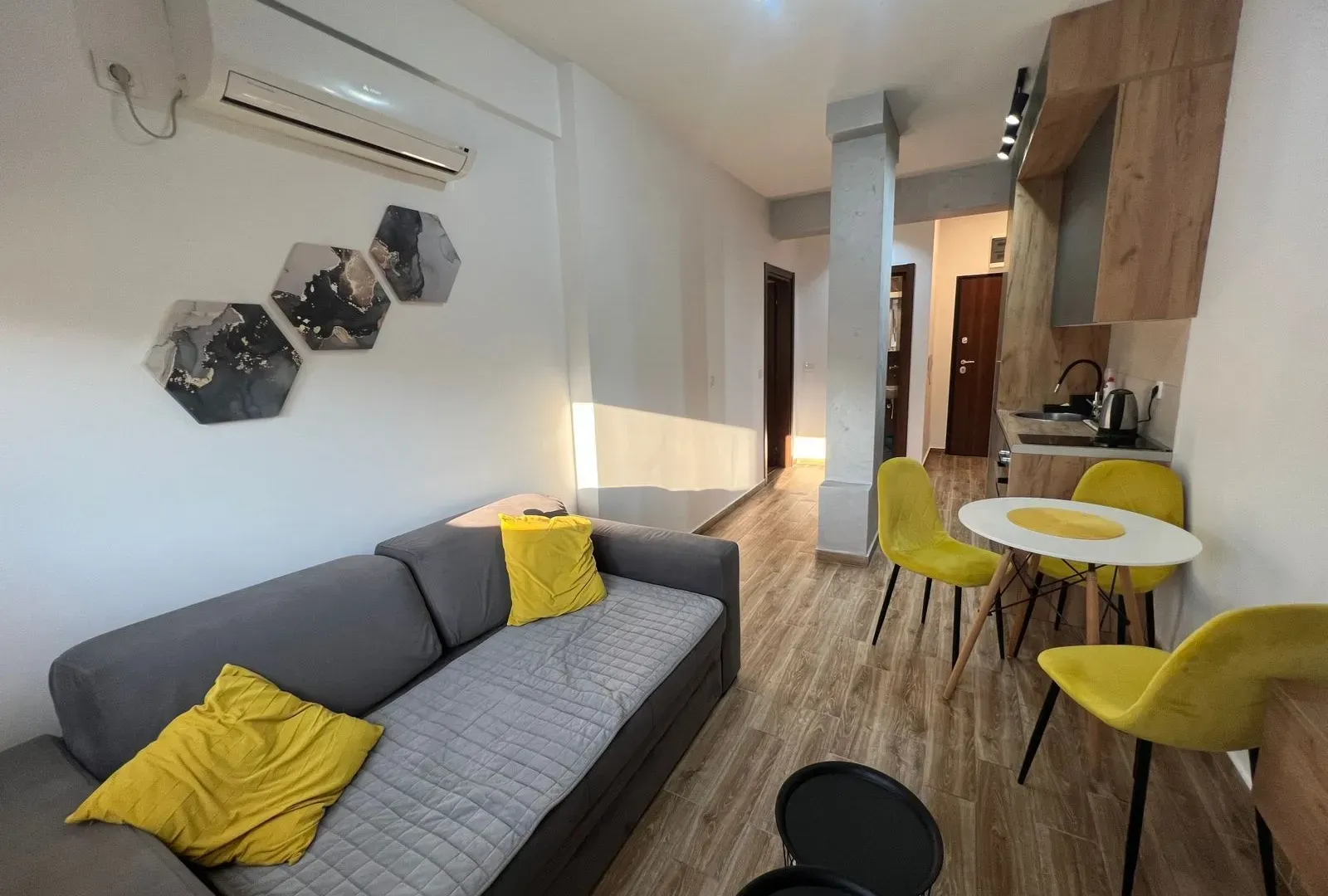 Rent, one bedroom apartment, 28m², Budva, Crna Gora