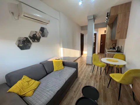 Rent, one bedroom apartment, 28m², Budva, Crna Gora - image 1