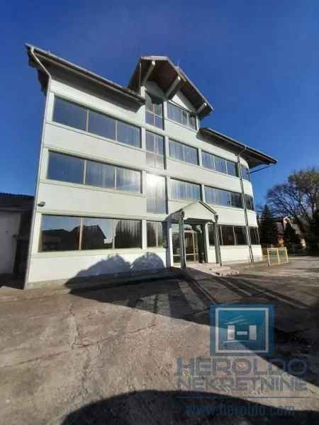 Rent, office space, 1300m², Supska, Ćuprija