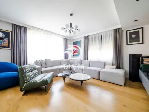 Sale, three bedroom apartment, 73m², Južni Bulevar, Vračar Sve Podlokacije