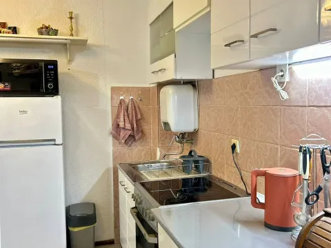 Sale, one bedroom apartment, 39m², Velji Vinogradi, Budva - image 17