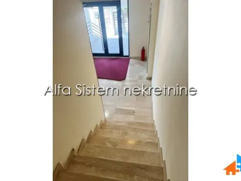 Rent, four bedroom apartment, 164m², Savski Venac, Beograd - image 13
