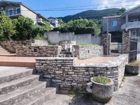 Prodaja, kuća, 637m², Kavač, Kotor